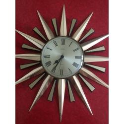 Vintage / Retro 1960's/70s Metamec Large 24" Sunburst Gold Battery wall clock fully working