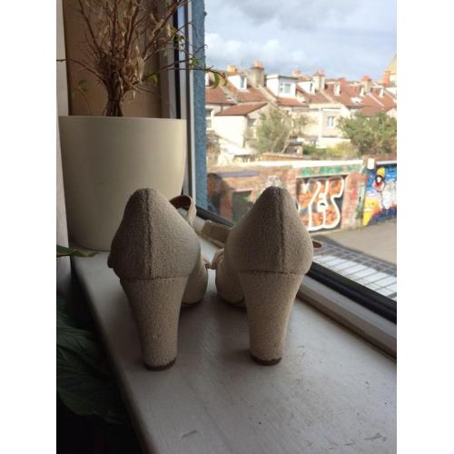 Bridal shoes