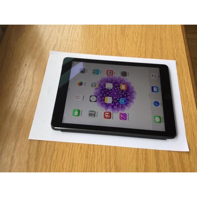 PRISTINE CONDITION APPLE IPAD AIR 2 - 128GB WIFI AND 4G UNLOCKED ALL NETWORKS