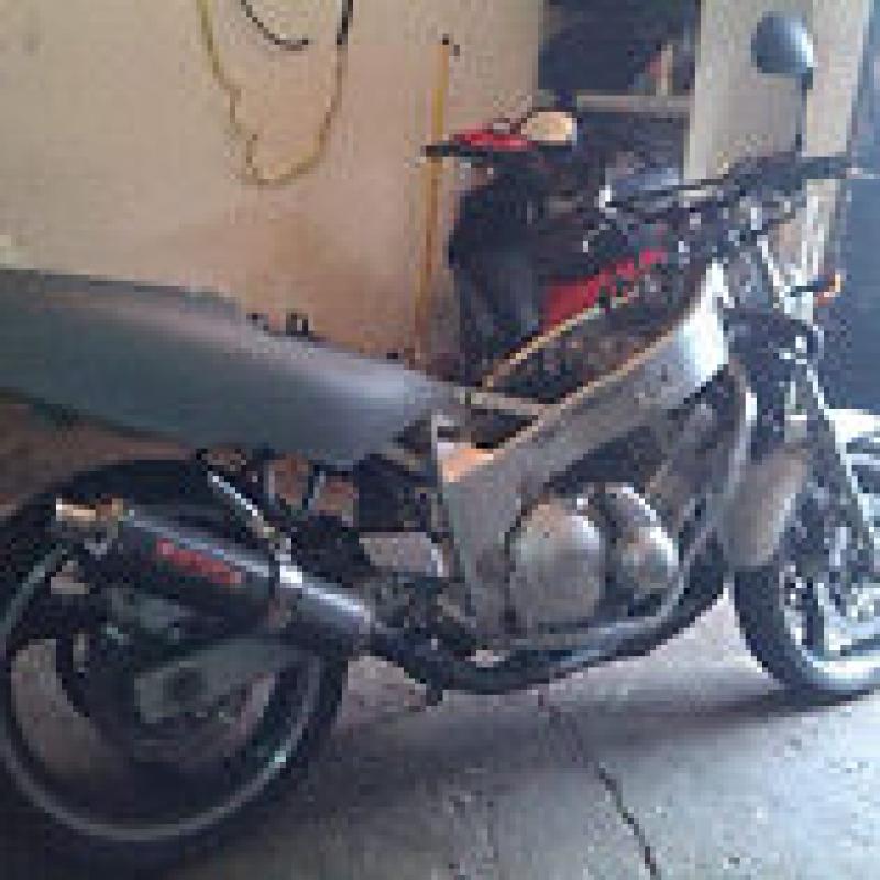 Yamaha fzr 600 spare or repair