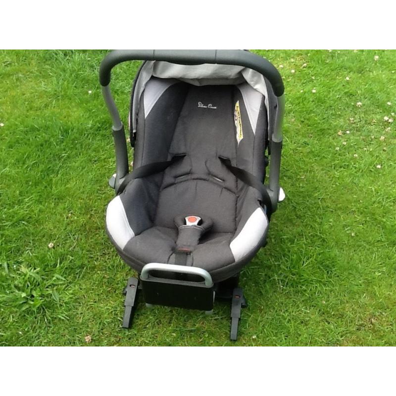 Silver cross Ventura car seat and isofix base. Good condition