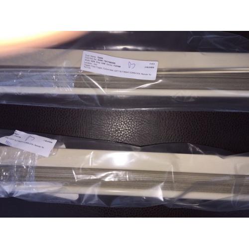 2 x Venetian blinds