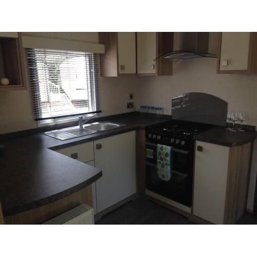 REDUCED! 2 BED LUXURY HOLIDAY HOME FOR SALE ESSEX- WITH FEES - FURNISHED