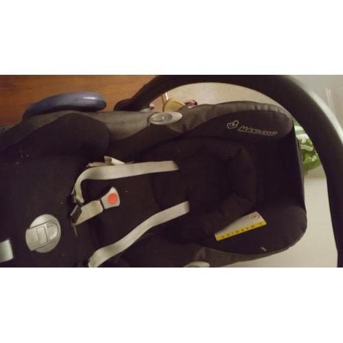 maxi cosi seat .