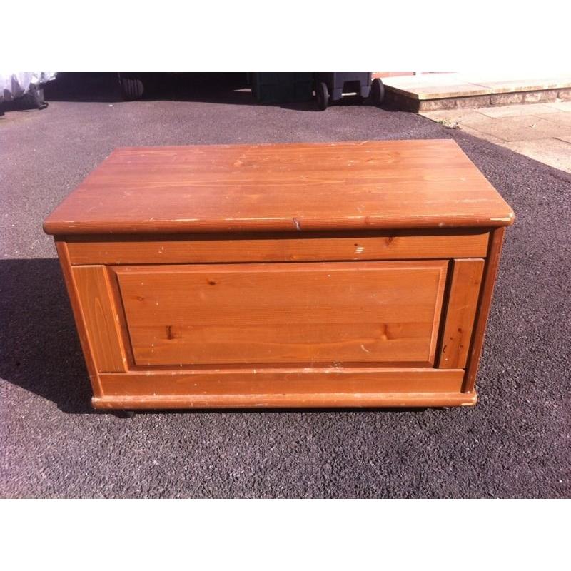 Storage box