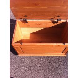 Storage box
