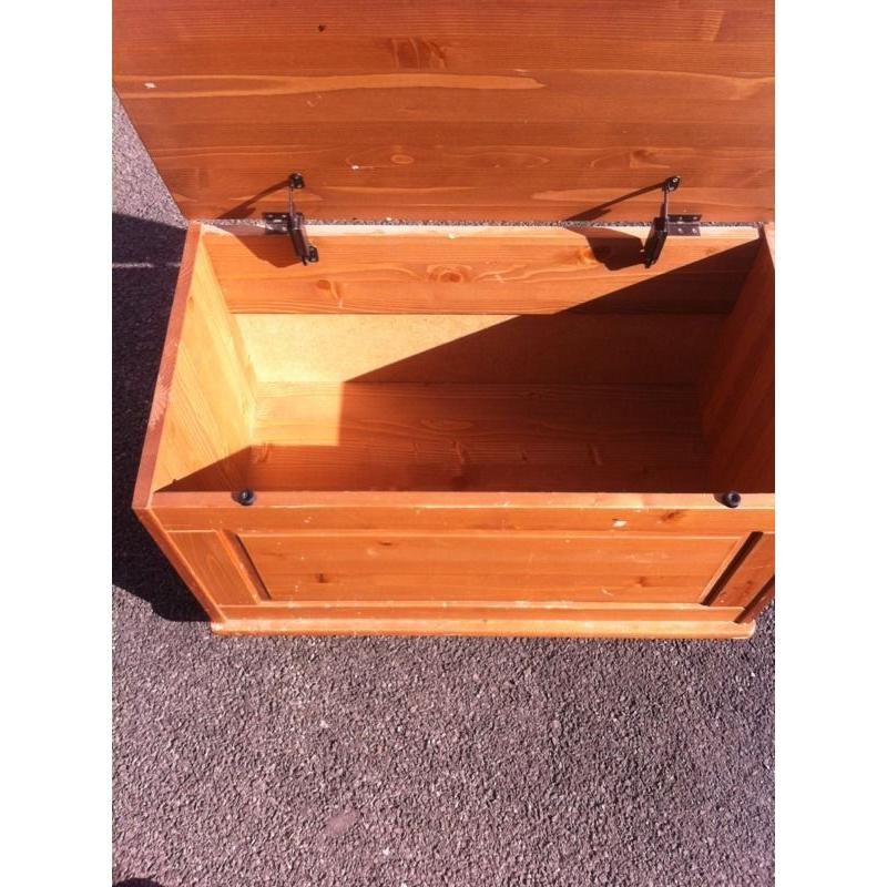 Storage box