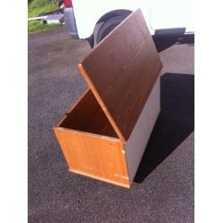 Storage box