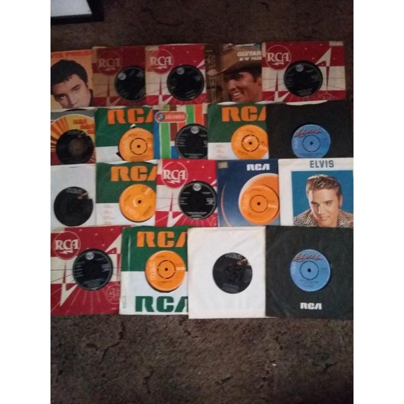 COLLECTION OF 19 ELVIS PRESELY SINGLES