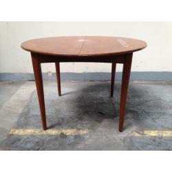 Extendable kitchen table Gplan style