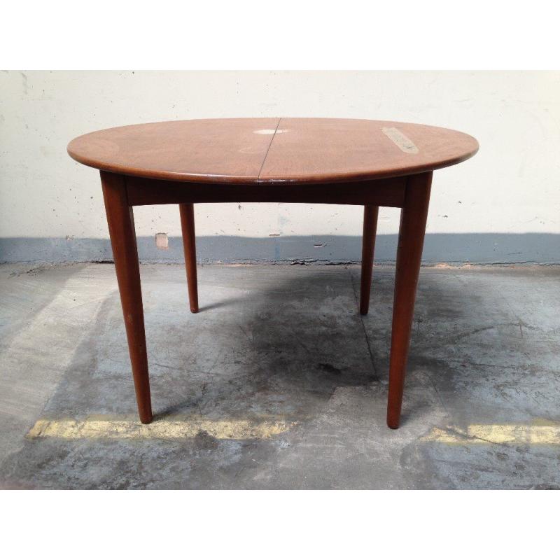 Extendable kitchen table Gplan style