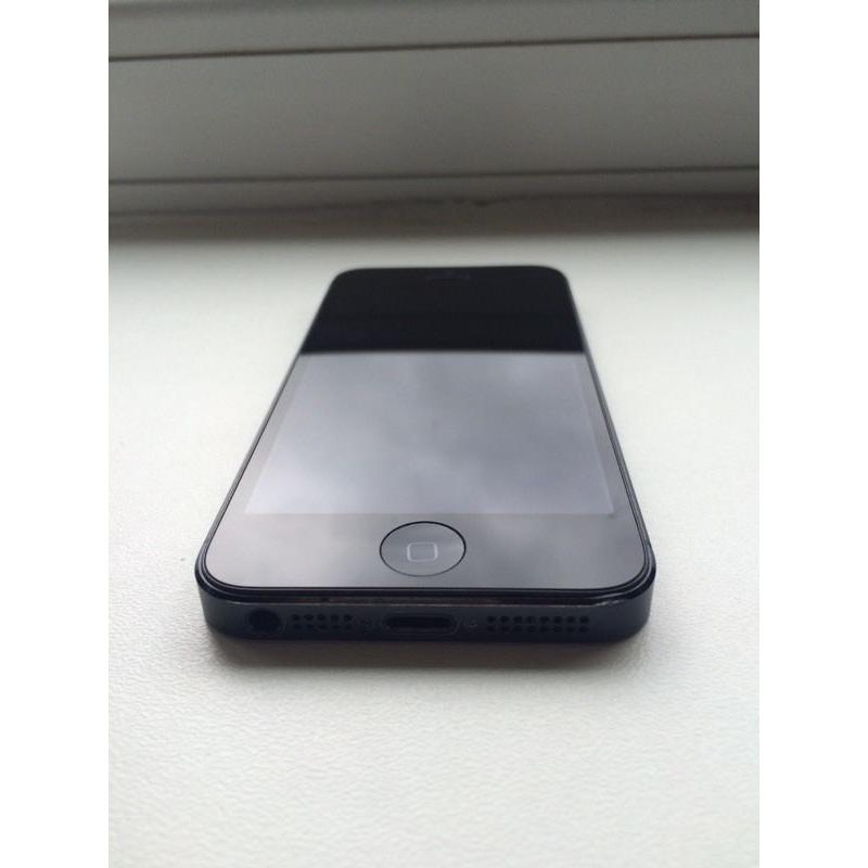iPhone 5 MINT condition Unlocked