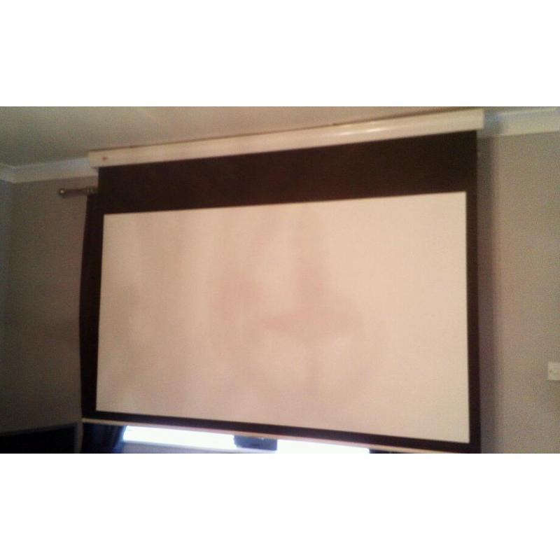 Toshiba tdp-mt700 DLP projector and 7ft Beamax screen