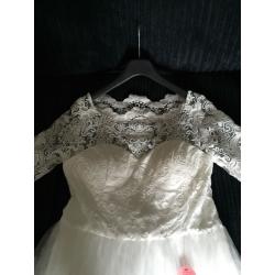 Gorgeous white lace dress never worn