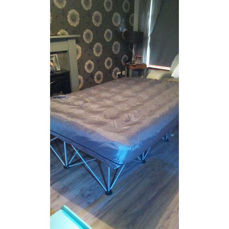 luxury air bed and base