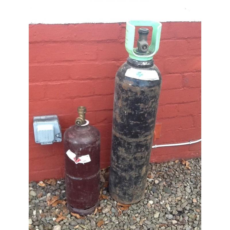 Gas bottles Oxygen and acetylene