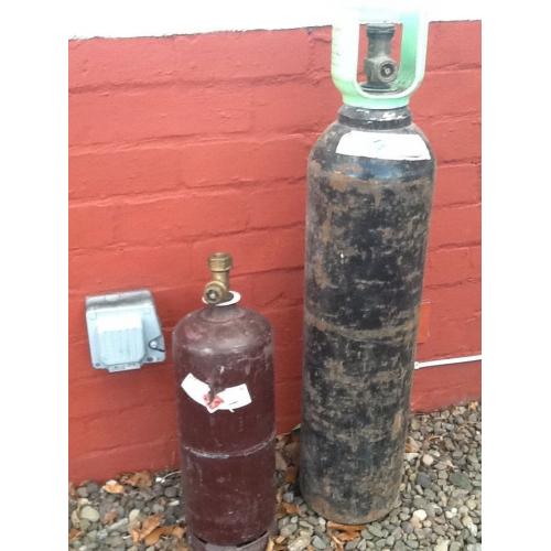 Gas bottles Oxygen and acetylene