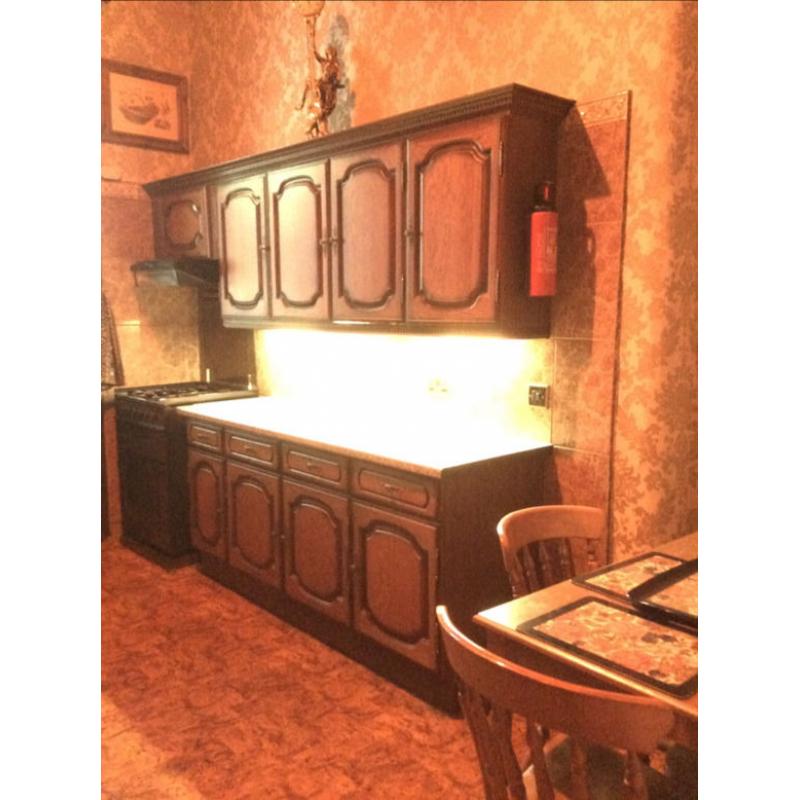 all in clusive single room to let from August 16