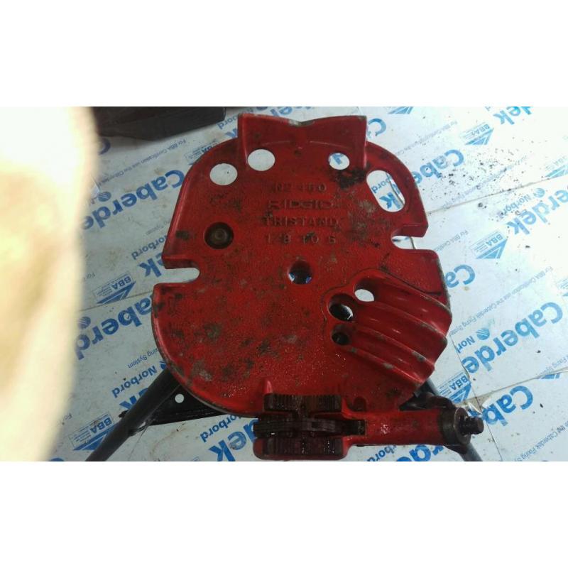Ridgid portable tristand chain vice