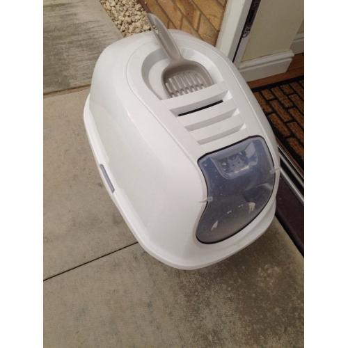 Cat litter tray
