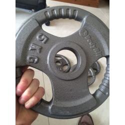 4 x 5kg Olympic plate weights with handles silver barbell