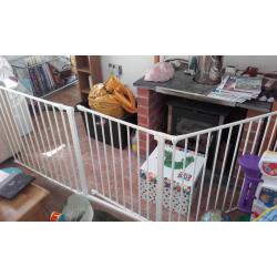 Strong white open fire/opening baby guard with lockable door
