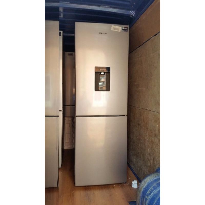Samsung RB29FWJNDSA Silver Frost Free Fridge Freezer With Water Dispenser