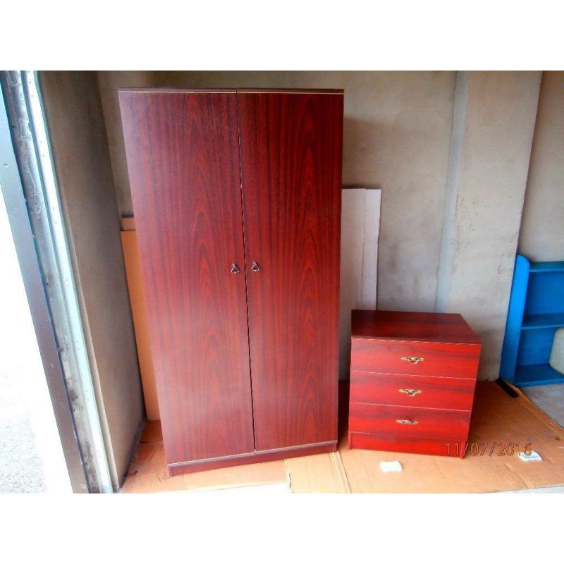 Wardrobe + chest of drawers