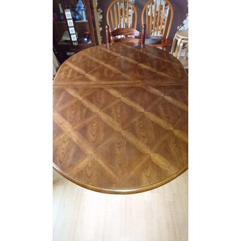 Lovely dining table and 4 chairs ideal for upcycling