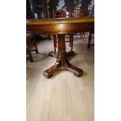 Lovely dining table and 4 chairs ideal for upcycling