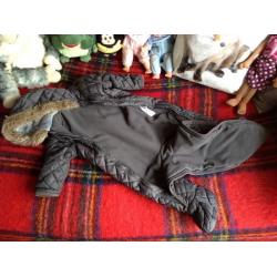 Snow suits fro twin boys, 6-9 months
