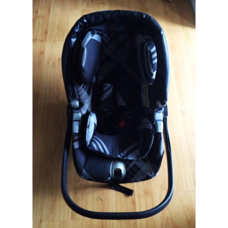 Baby car seat Primo Viaggio Mamas and Papas