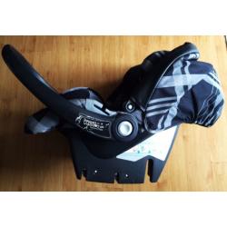 Baby car seat Primo Viaggio Mamas and Papas