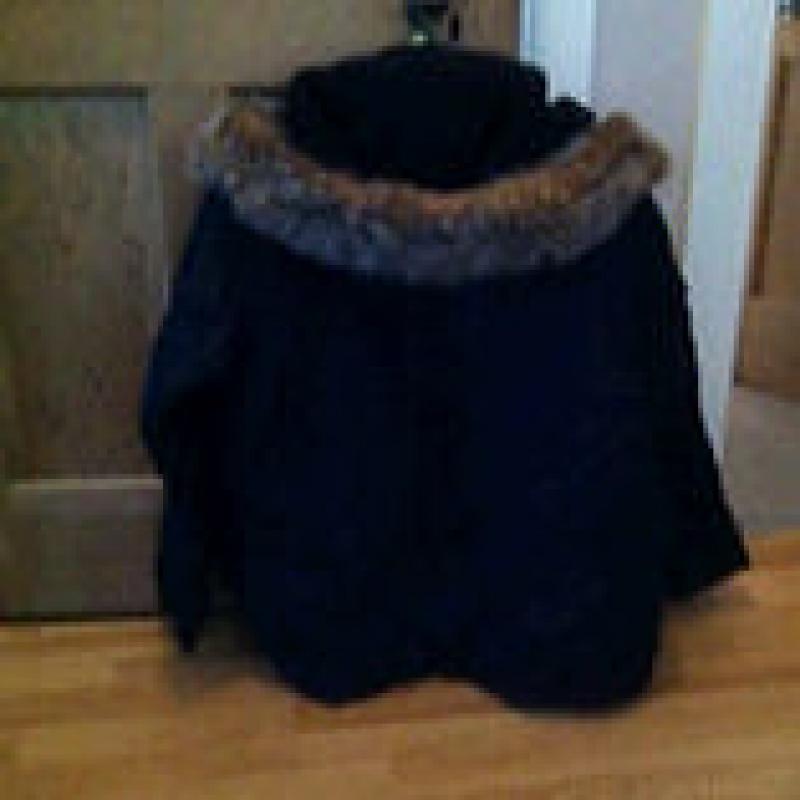 GAP JACKET ...with fur trim round the hood