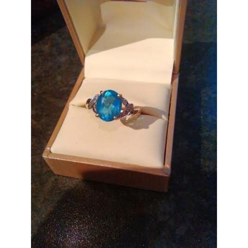 9 Carat White Gold, Aquamarine & Diamond Ring