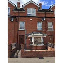 Rooms for Professionals or mature students Lisburn rd