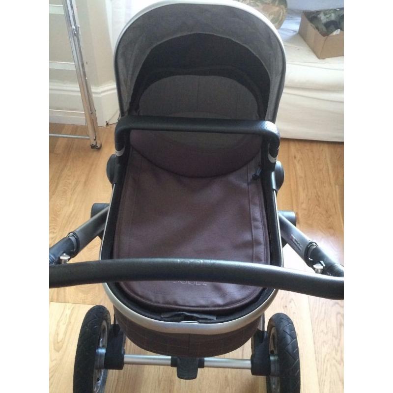 Joolz Quadro Day pram travel set in charcoal grey | Just 7 months old | Great used condition
