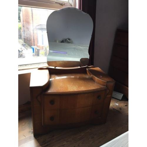 1930s vintage bed room furniture