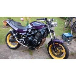 SUZUKI GSX600F STREETFIGHTER