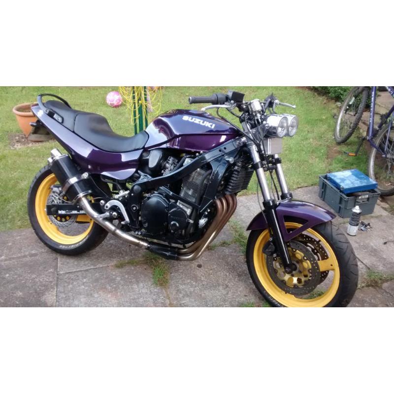 SUZUKI GSX600F STREETFIGHTER