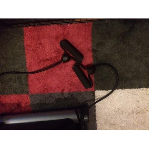 Lateral thigh trainer