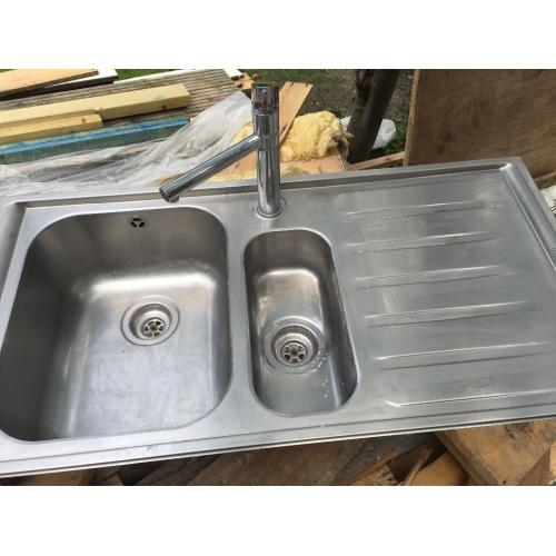 Range master sink and tap