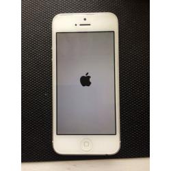 iPhone 5 16g white faulty open to offers