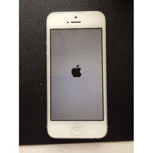 iPhone 5 16g white faulty open to offers