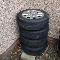 Alloy wheels with tyres
