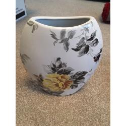 White / Grey / Yellow Floral Vase