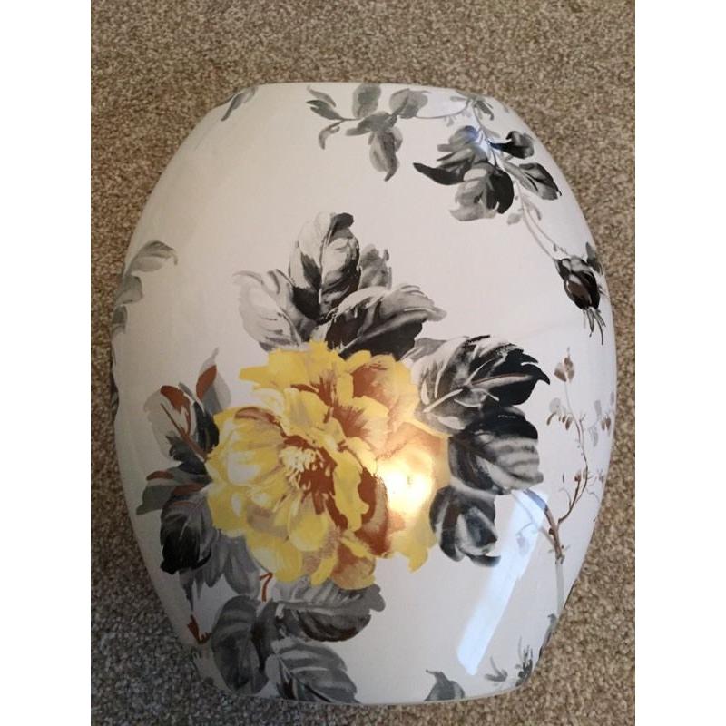 White / Grey / Yellow Floral Vase