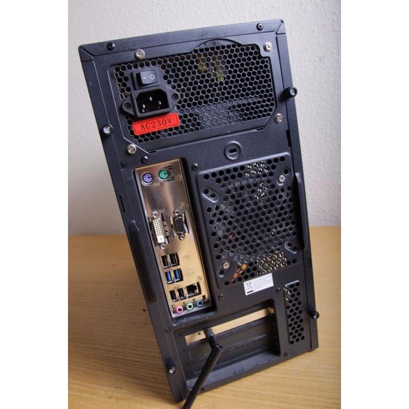 CUSTOM DESKTOP PC & 22" SCREEN w/ GENUINE MICROSOFT KEYBOARD & MOUSE
