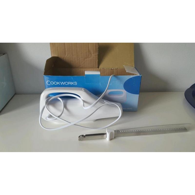 Electric carving knife