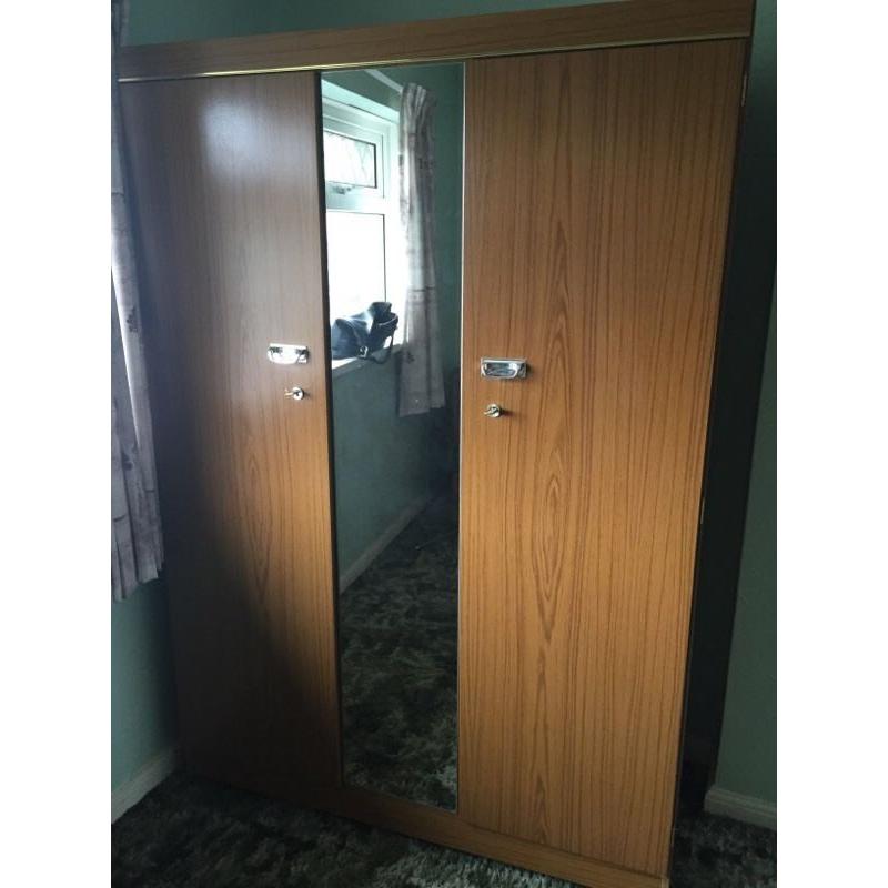 Bedroom Furniture Set